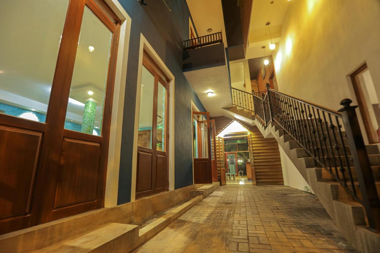 Summer Side residencia Negombo Exterior foto