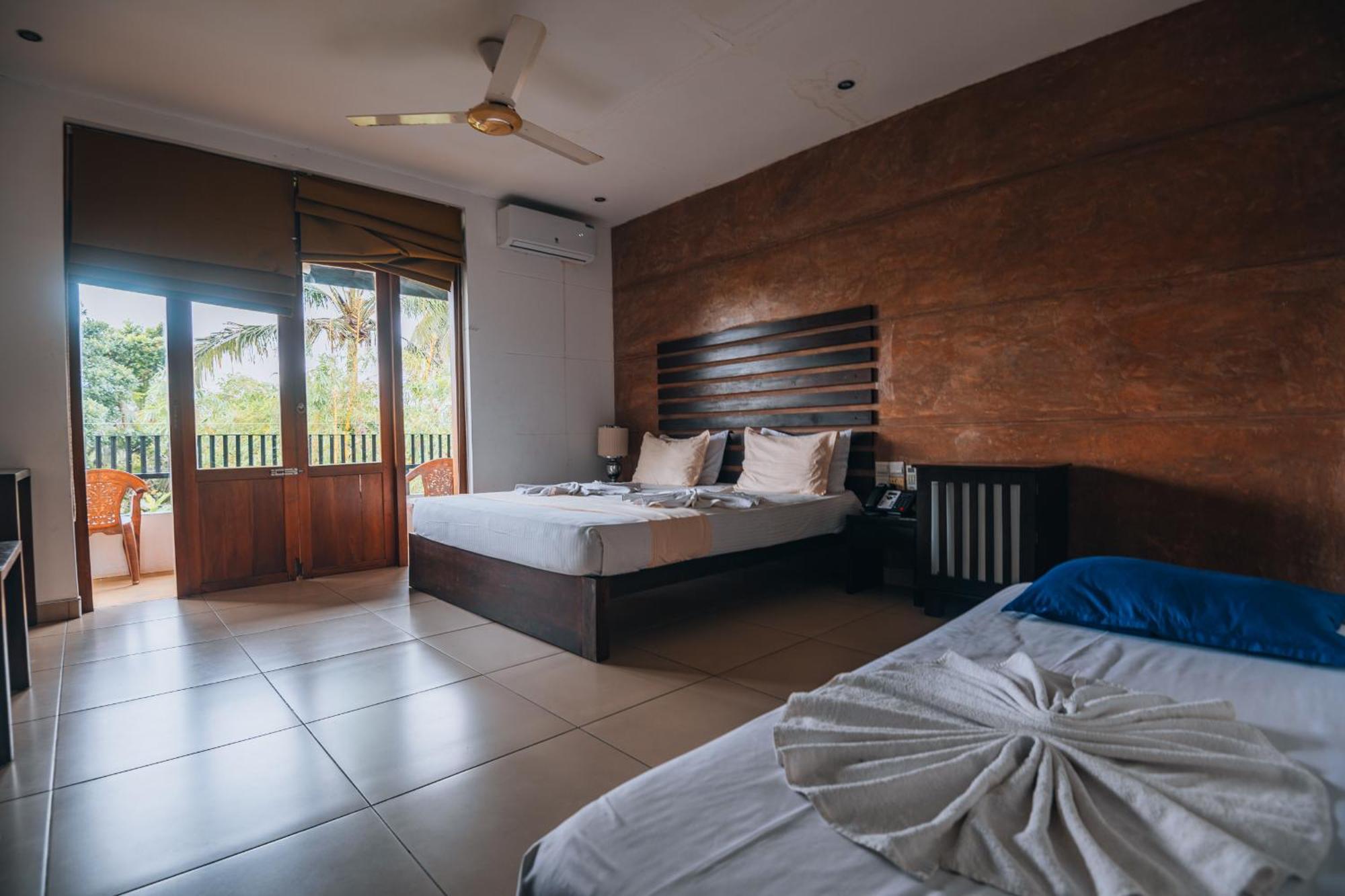 Summer Side residencia Negombo Exterior foto