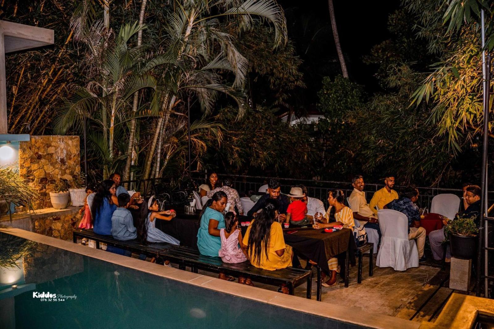 Summer Side residencia Negombo Exterior foto